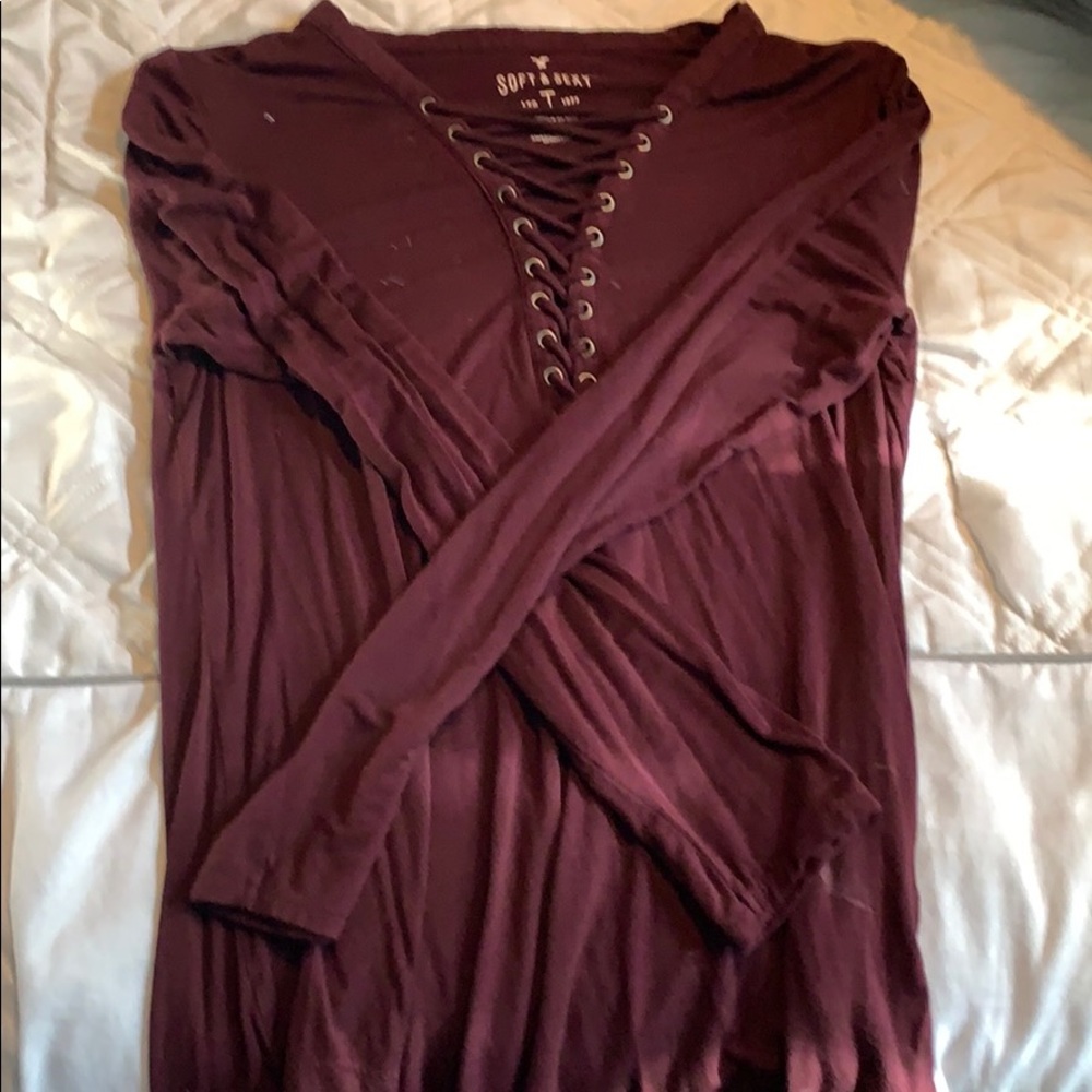 Medium AE maroon long sleeve